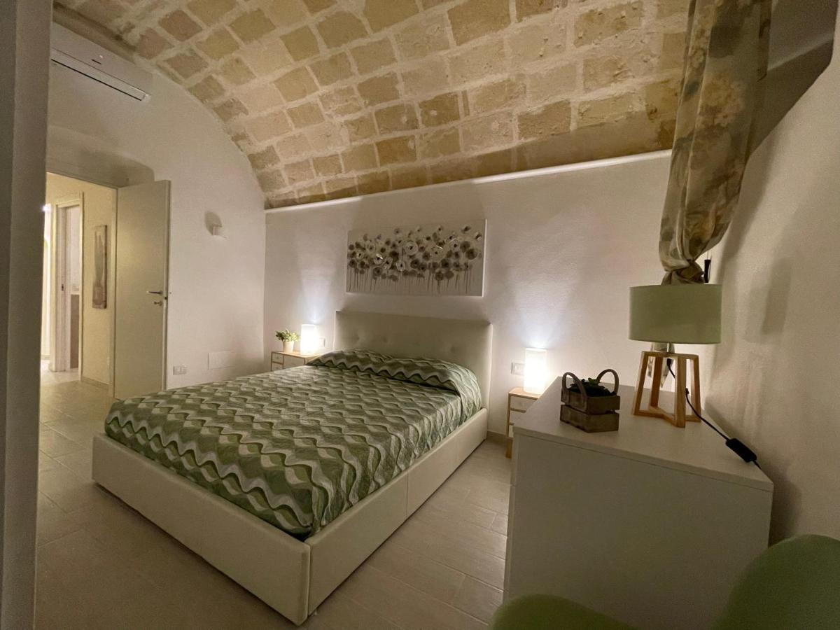 La Perla Del Borgo Apartment Taranto Luaran gambar