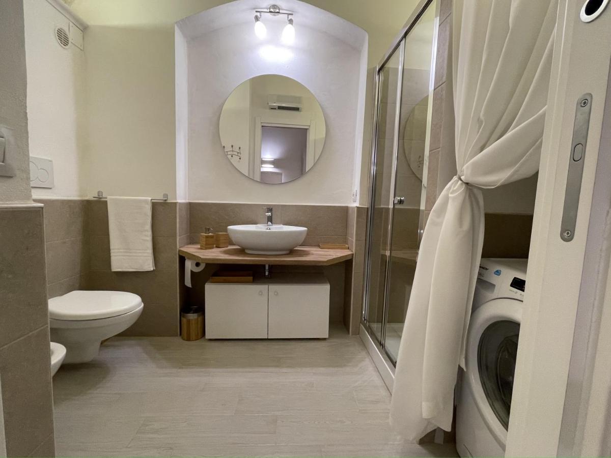 La Perla Del Borgo Apartment Taranto Luaran gambar